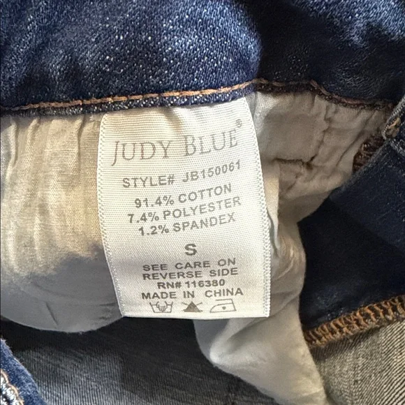 Judy Blue Medium Blue Distressed Star-Patch Rolled Hem Denim Shorts - Picture 4 of 4